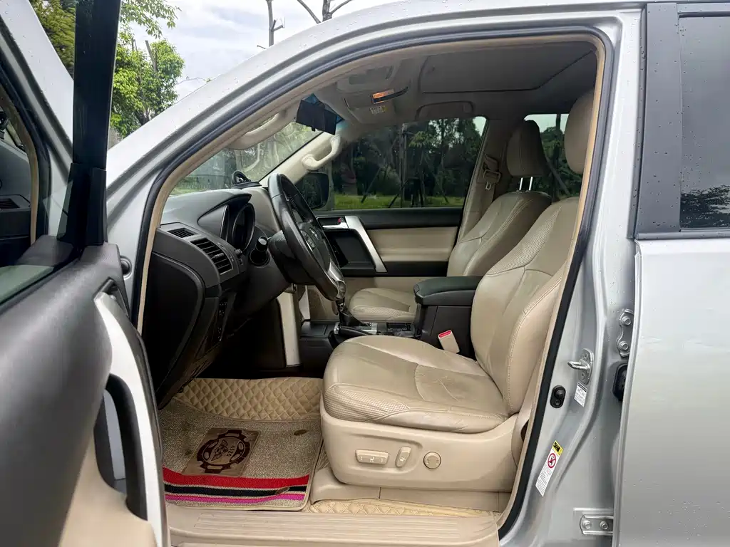 Toyota Land Cruiser Prado 2010 4.0L AT TX