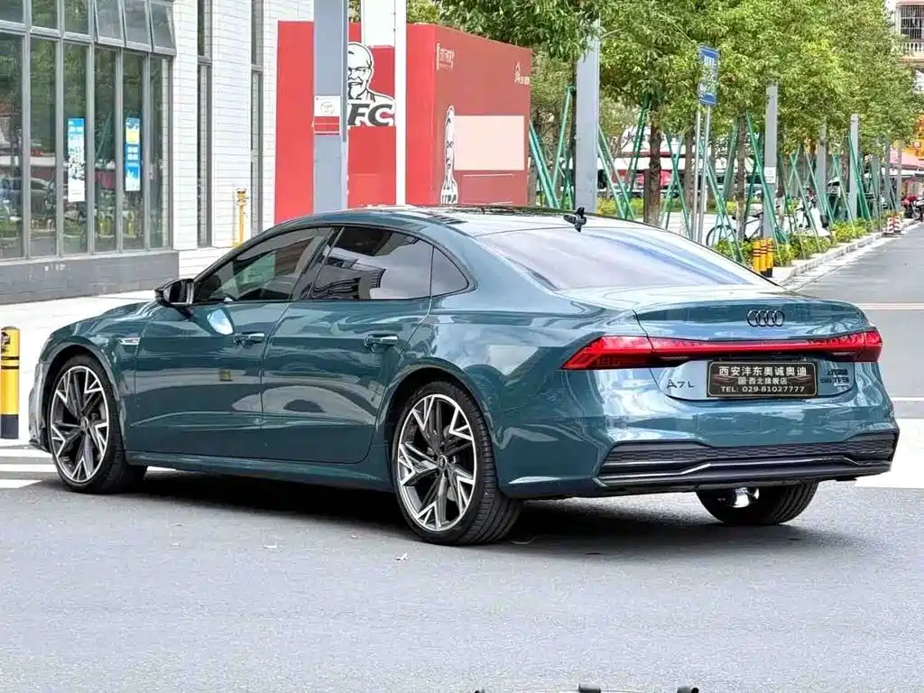 Audi A7L — миниатюра 5