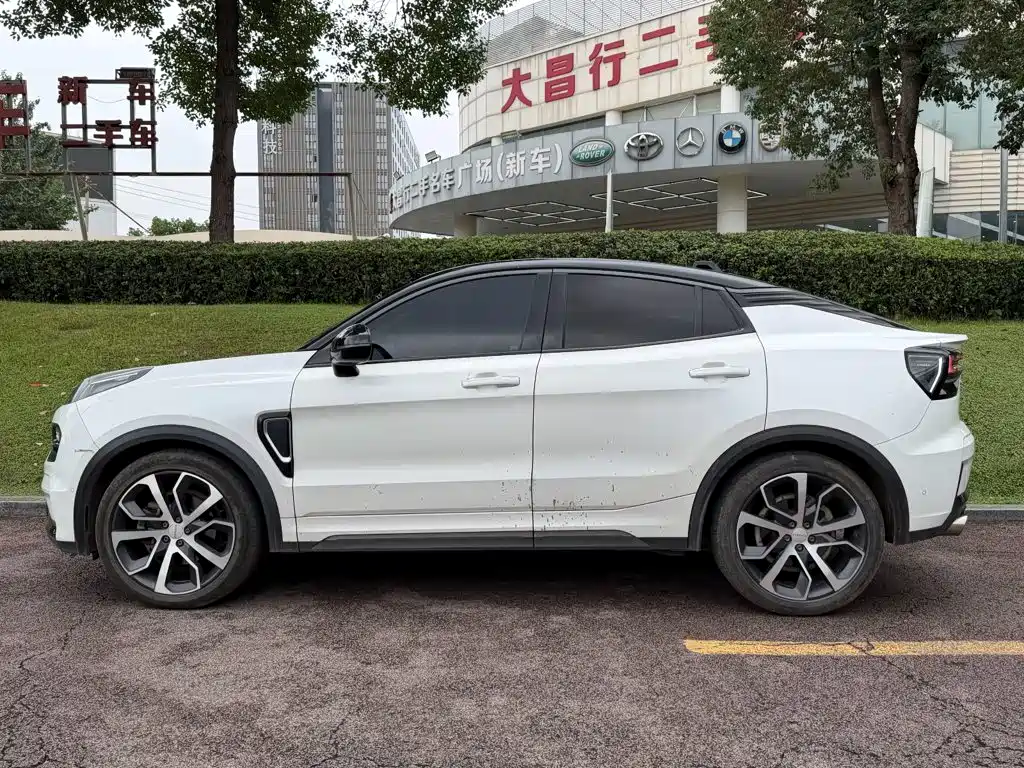Lynk & Co 05 — миниатюра 3