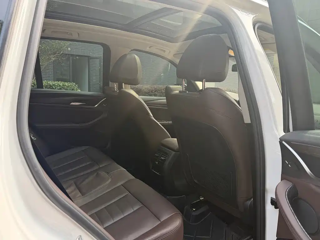 BMW X3 — миниатюра 7