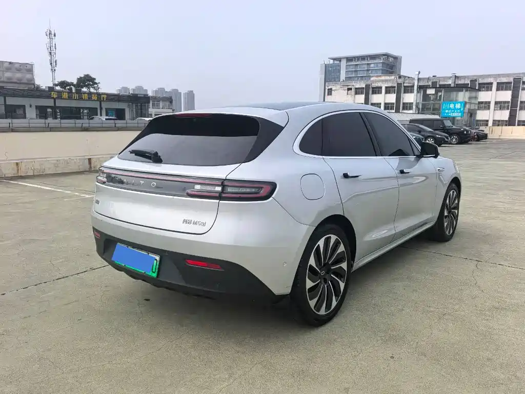 AITO ASK THE WORLD M5