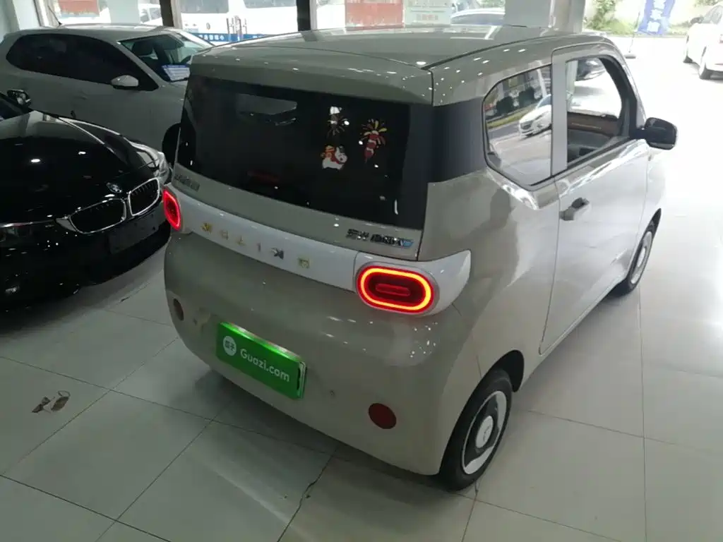 Wuling MINIEV — миниатюра 7