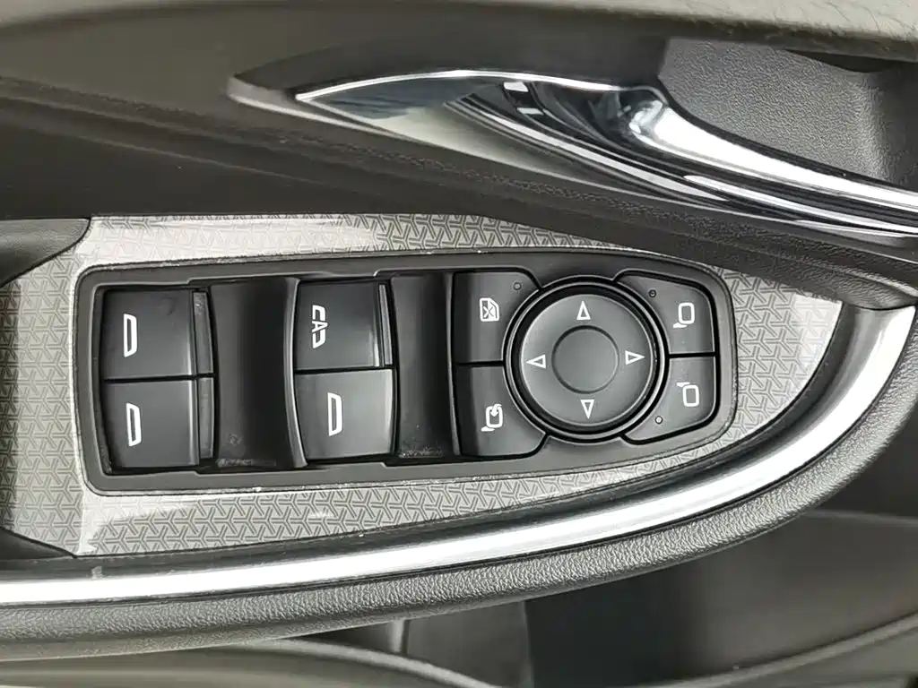 Chevrolet Malibu XL — миниатюра 9