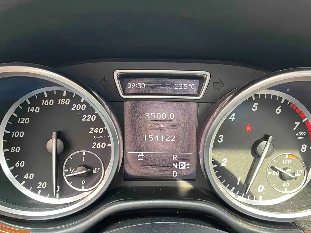 Mercedes-Benz M-Class — миниатюра 17