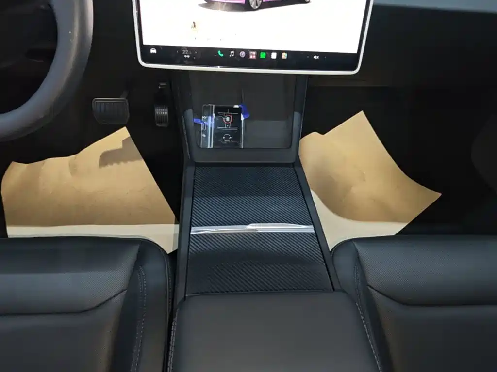 Tesla Model 3 — миниатюра 14