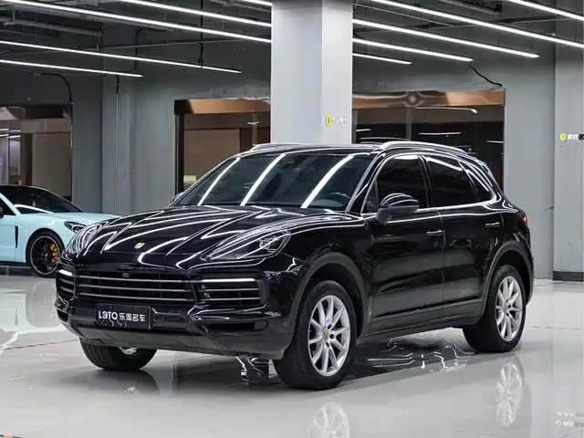 PORSCHE CAYENNE 2020