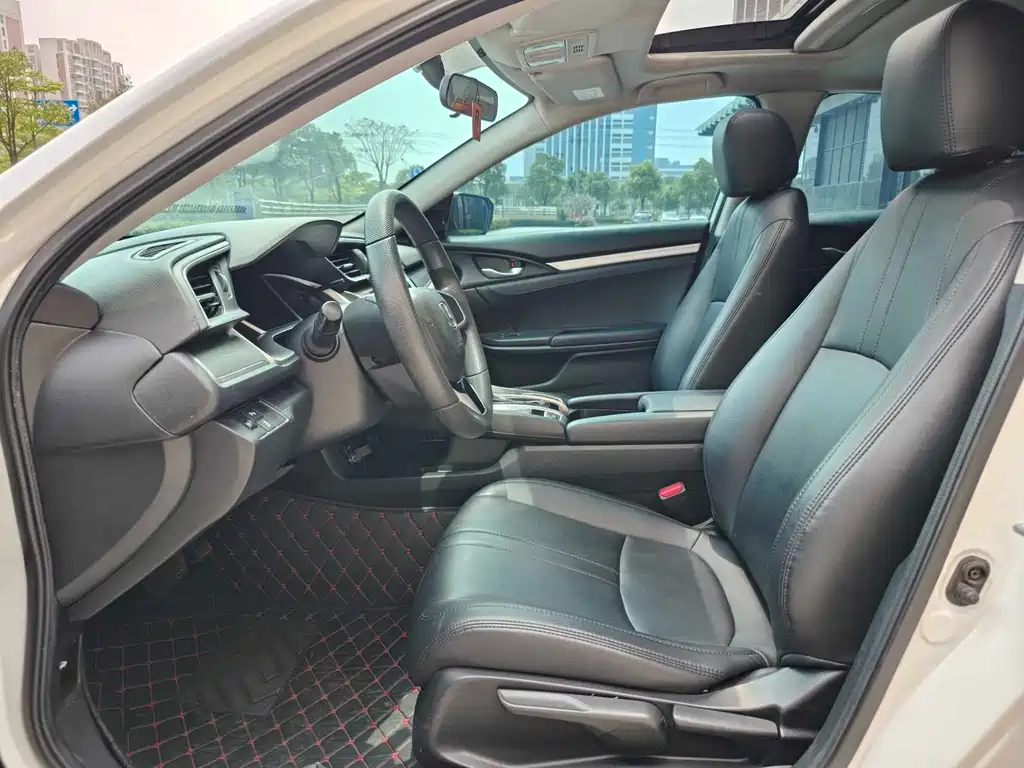Honda Civic 2016 220TURBO CVT Luxury