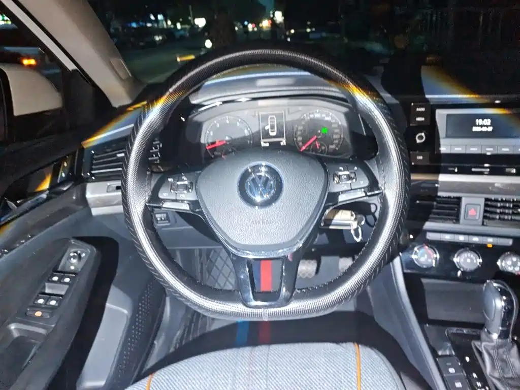 Volkswagen Bora — миниатюра 6
