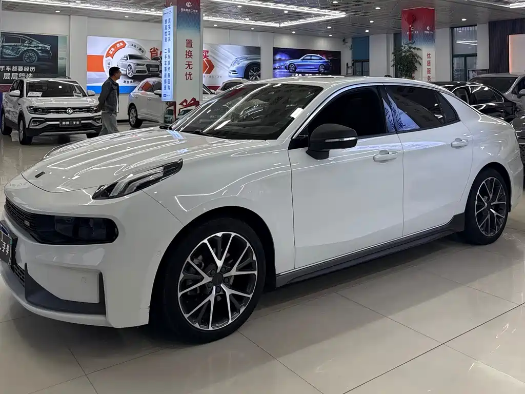 Lynk & Co 03 2020