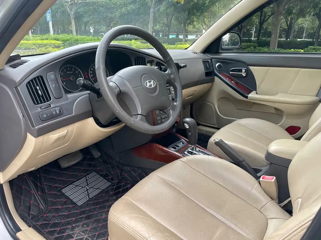 Hyundai Elantra — миниатюра 12