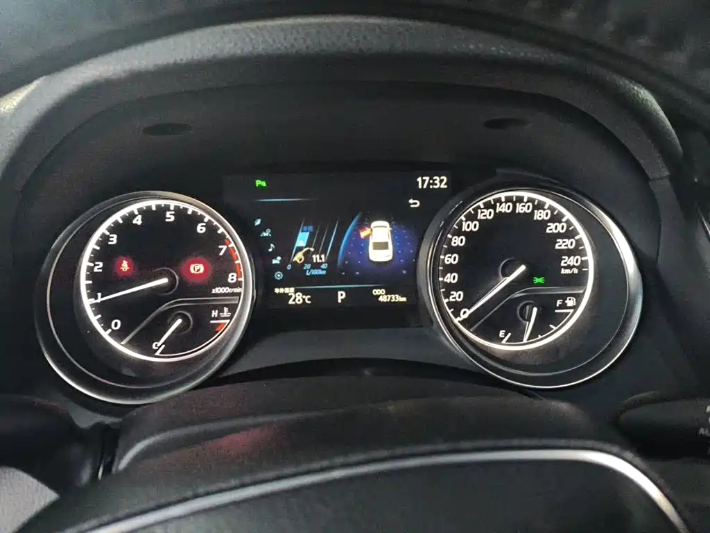Toyota Camry — миниатюра 12