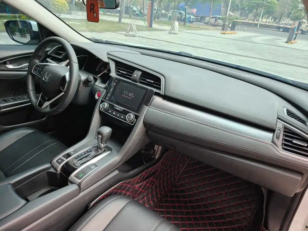 Honda Civic 2016 220TURBO CVT Luxury