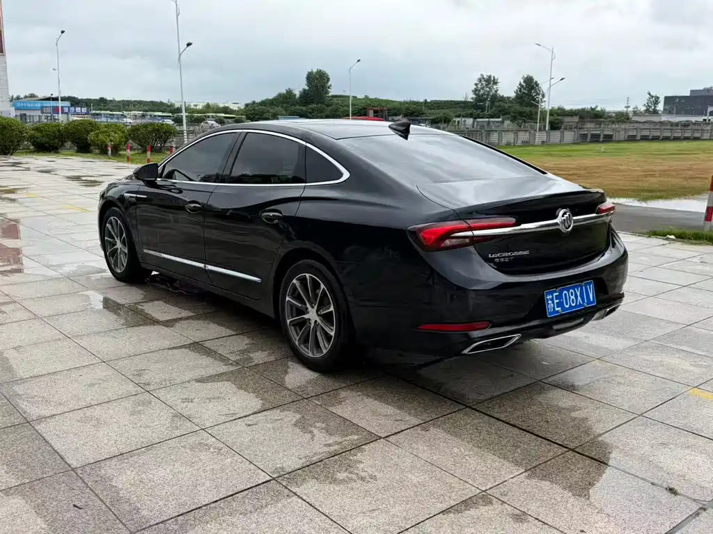 Buick LaCrosse — миниатюра 7