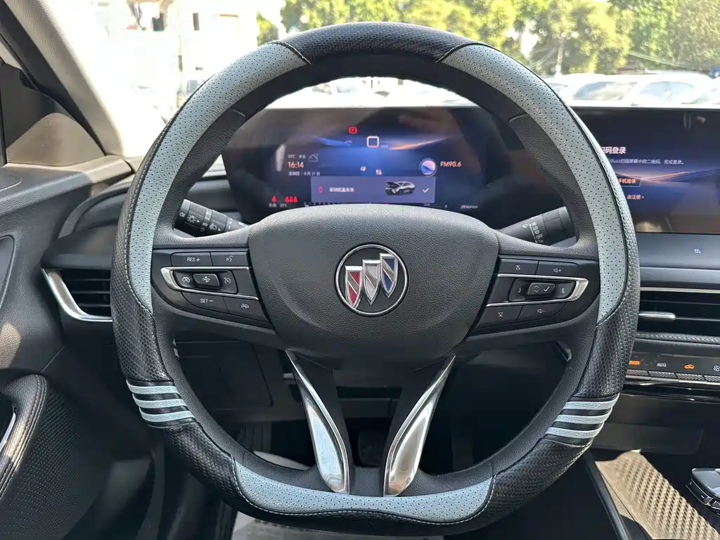 Buick Verano — миниатюра 10
