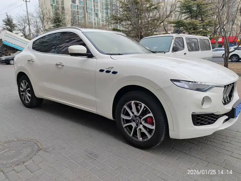 MASERATI LEVANTE