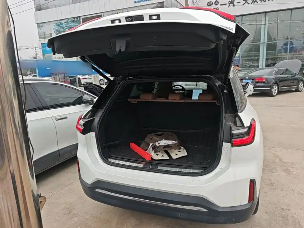 NIO ES6 — миниатюра 19