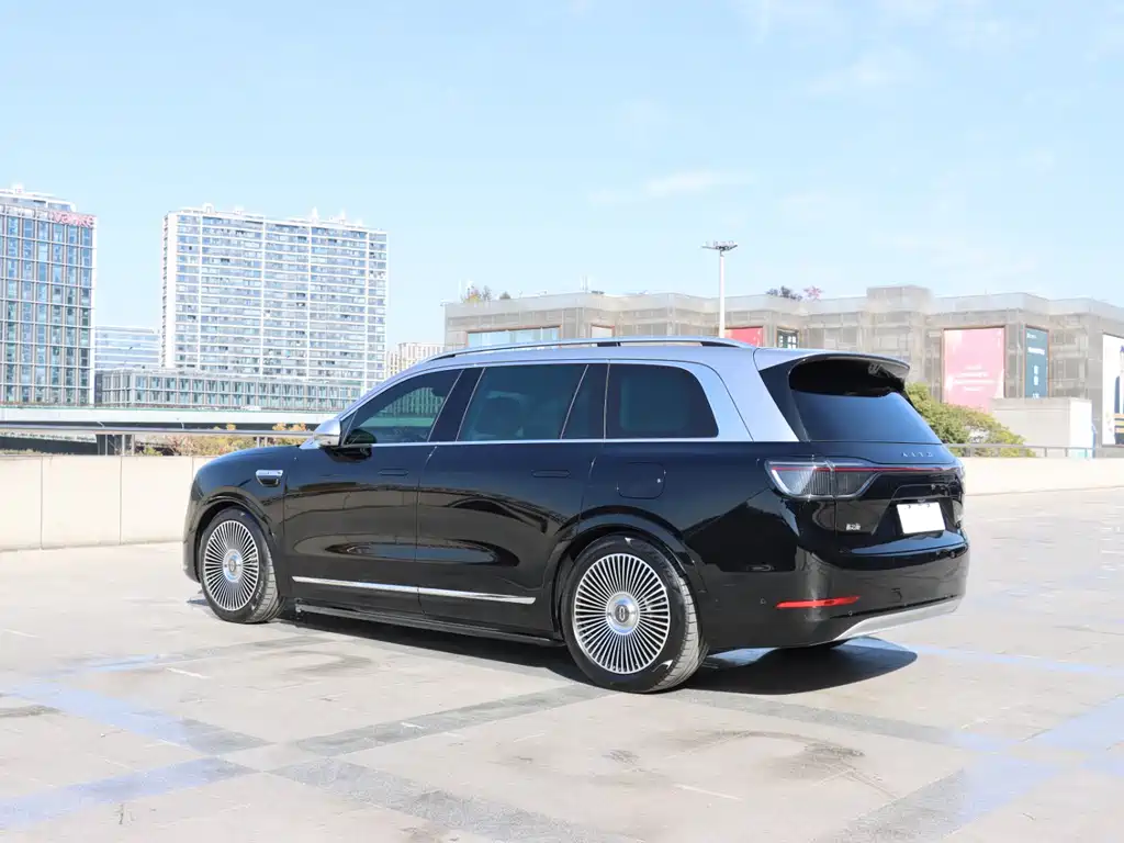 AITO ASK THE WORLD M9