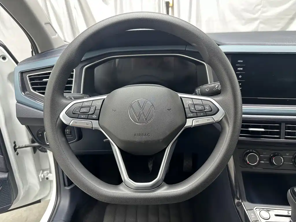 Volkswagen Lavida — миниатюра 7