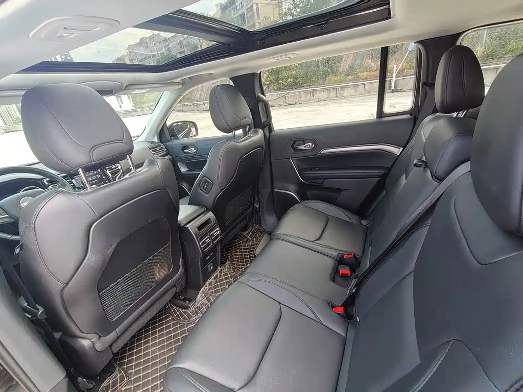 Jeep Grand Commander — миниатюра 15