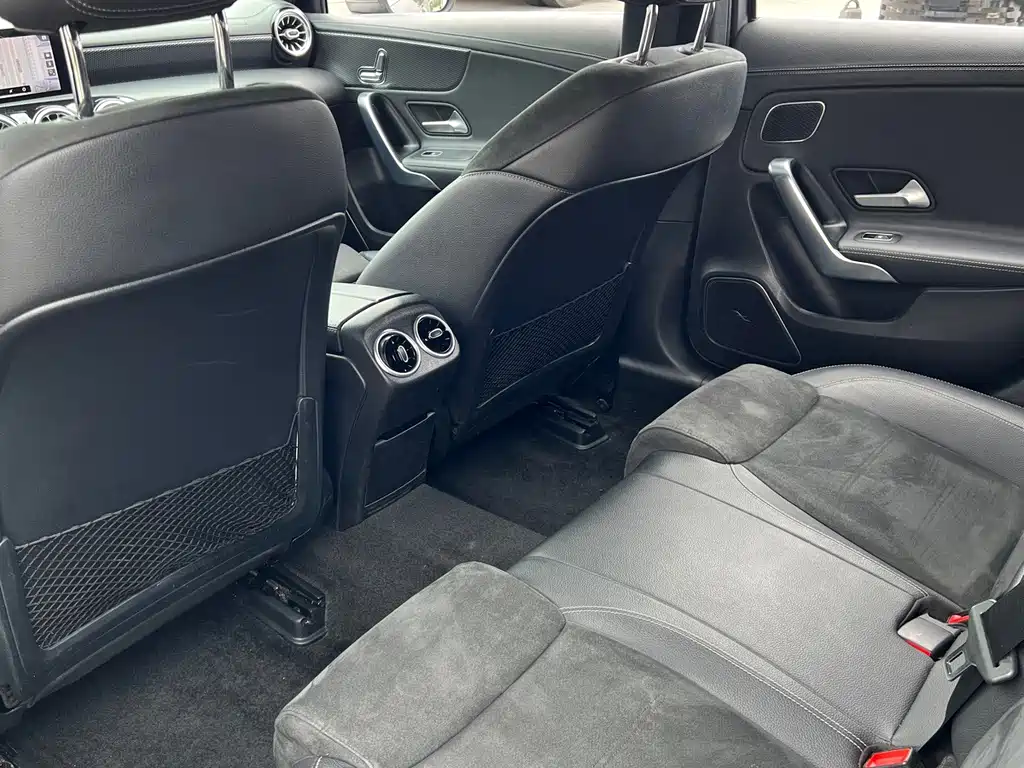 Mercedes-Benz A-Class — миниатюра 13