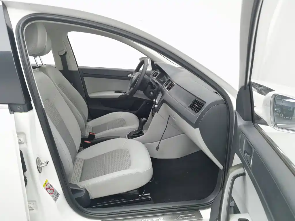 Skoda Rapid — миниатюра 23