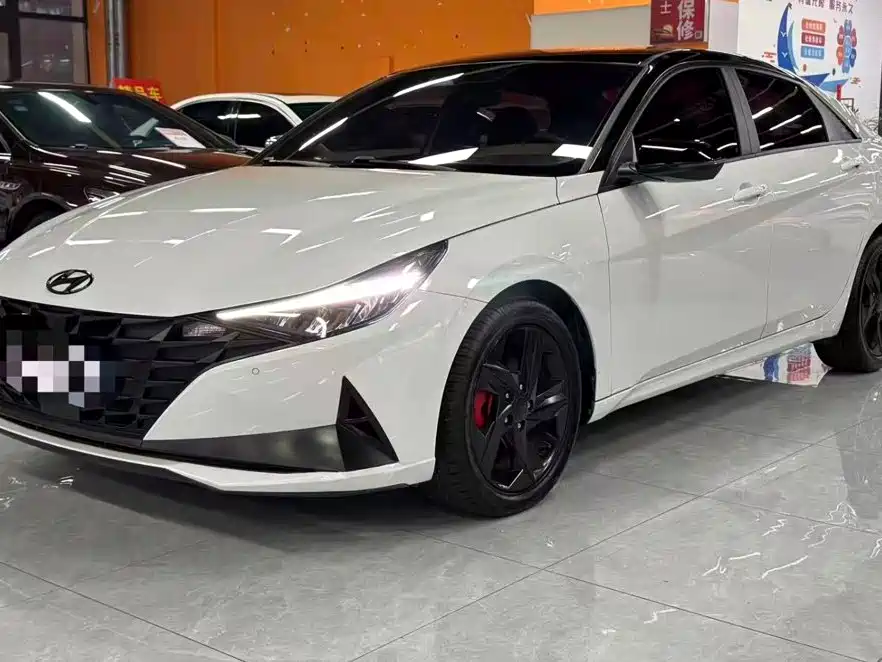 伊兰特 2022款 1.5L CVT 20周年纪念款 2023