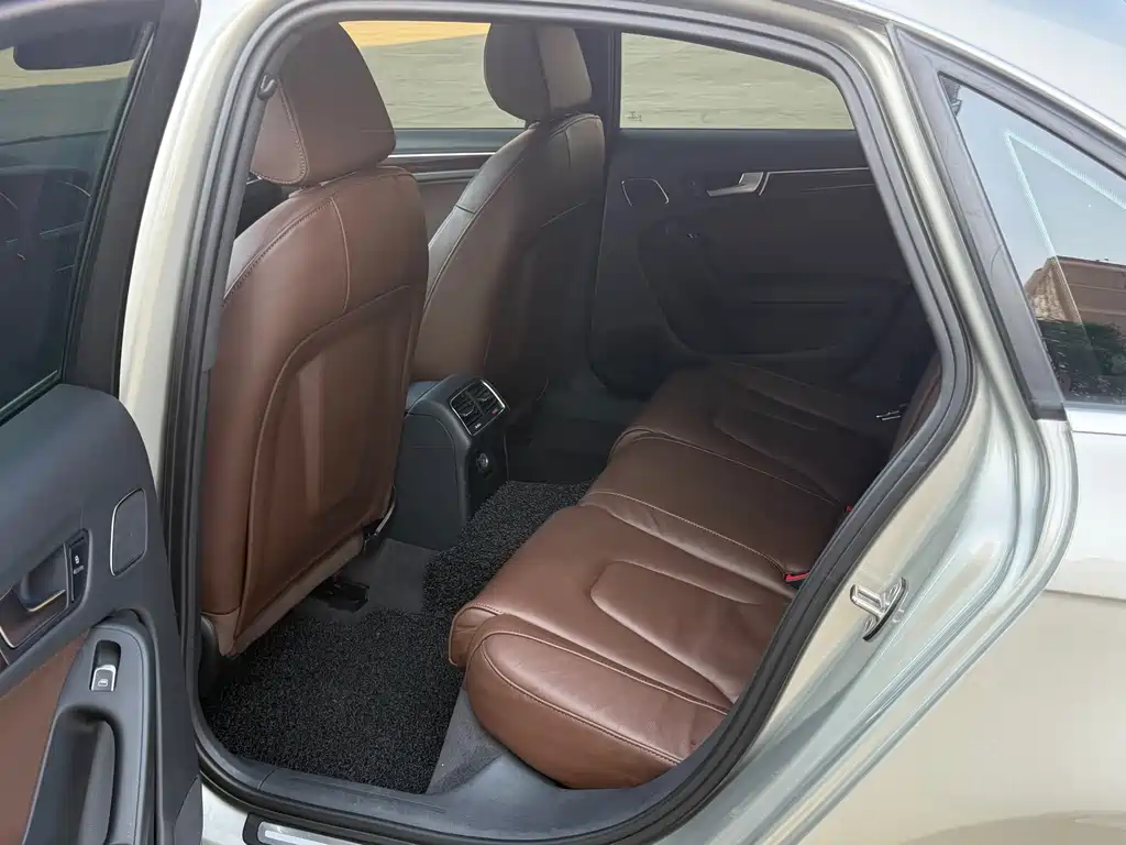 Audi A4L — миниатюра 10