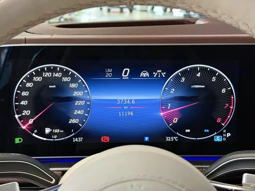 Mercedes-Benz GLS — миниатюра 17