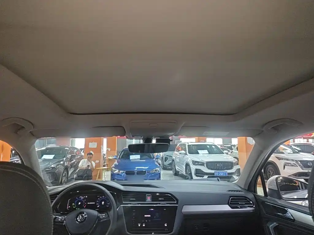 Volkswagen 途观L插电混动 — миниатюра 18