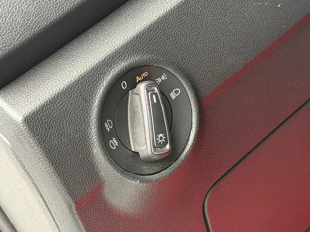 VOLKSWAGEN T ROC EXPLORING SONGS