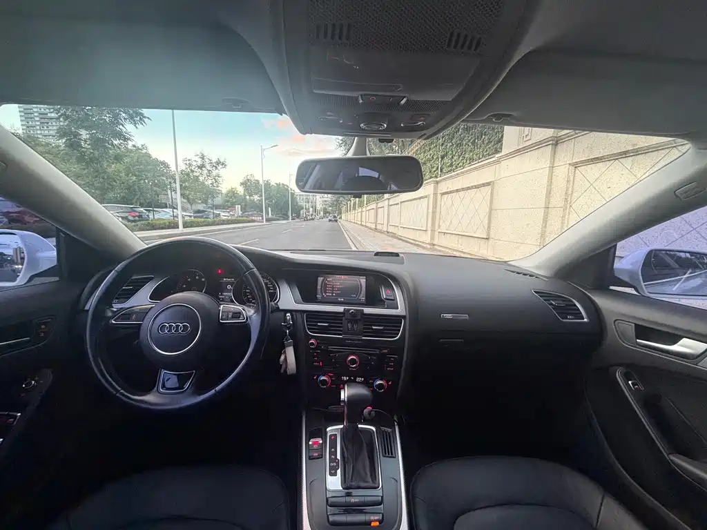 Audi A5 (Import) — миниатюра 8
