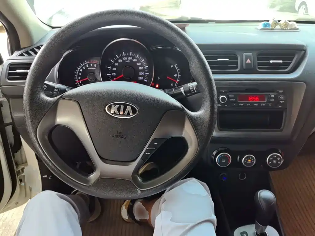 Kia K2 — миниатюра 10