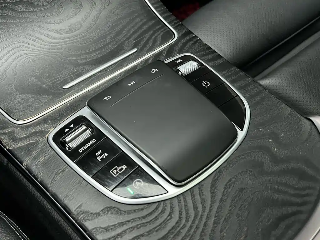 Mercedes-Benz C-Class — миниатюра 15