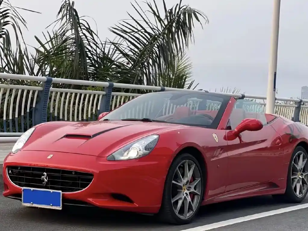 Ferrari California T