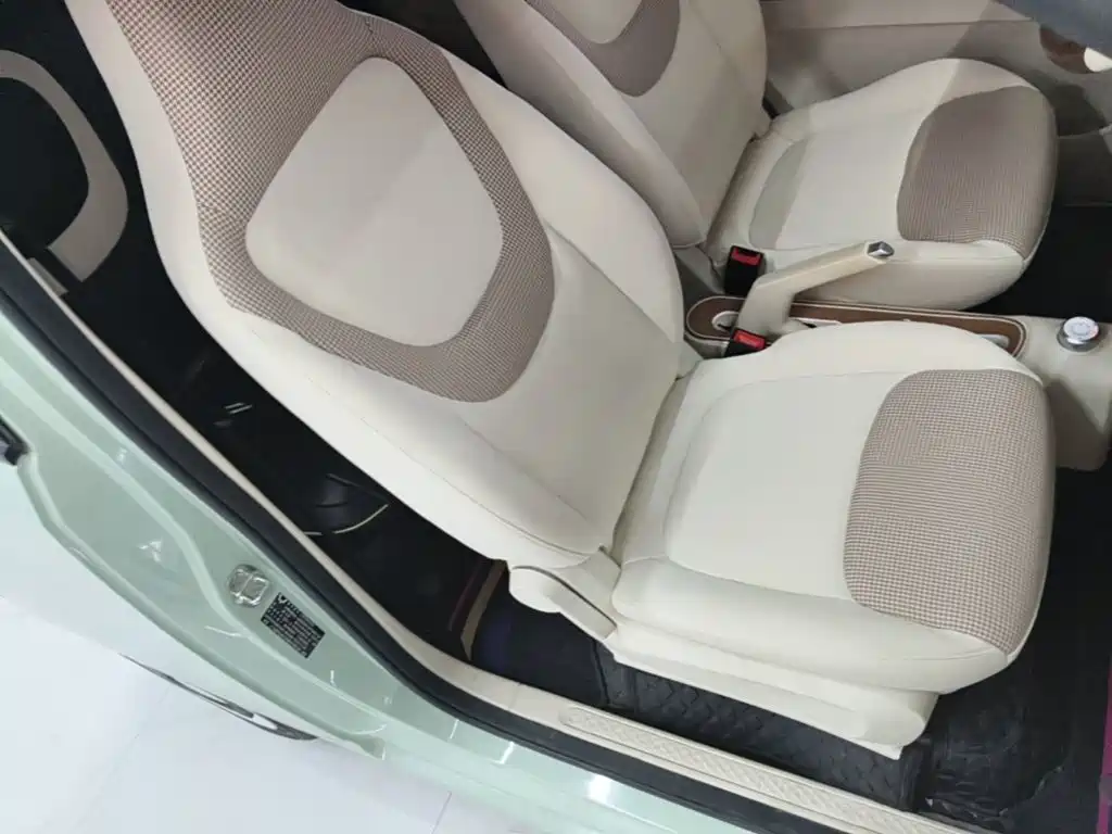 Wuling MINIEV — миниатюра 25