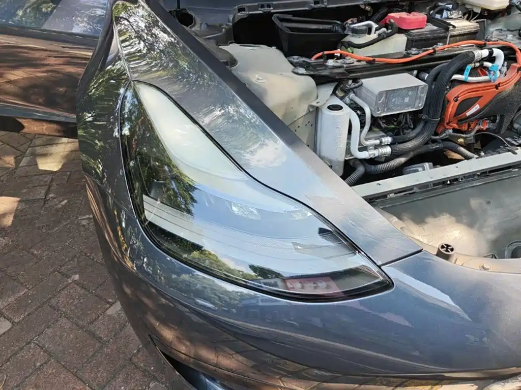 Tesla Model 3 — миниатюра 25