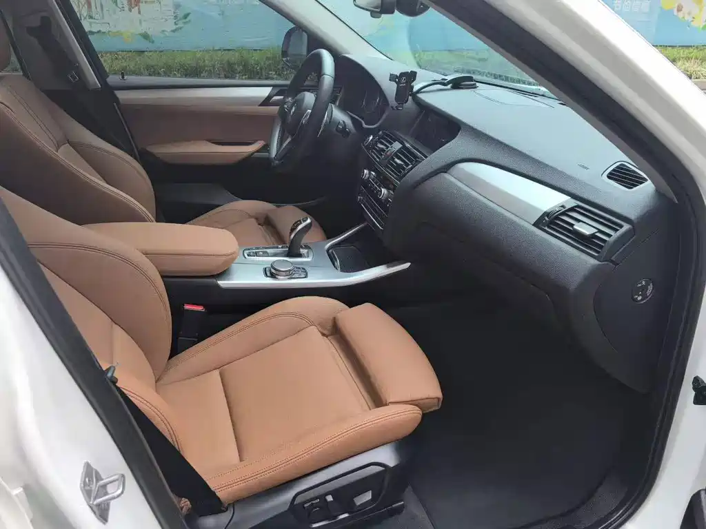 BMW X4 — миниатюра 7