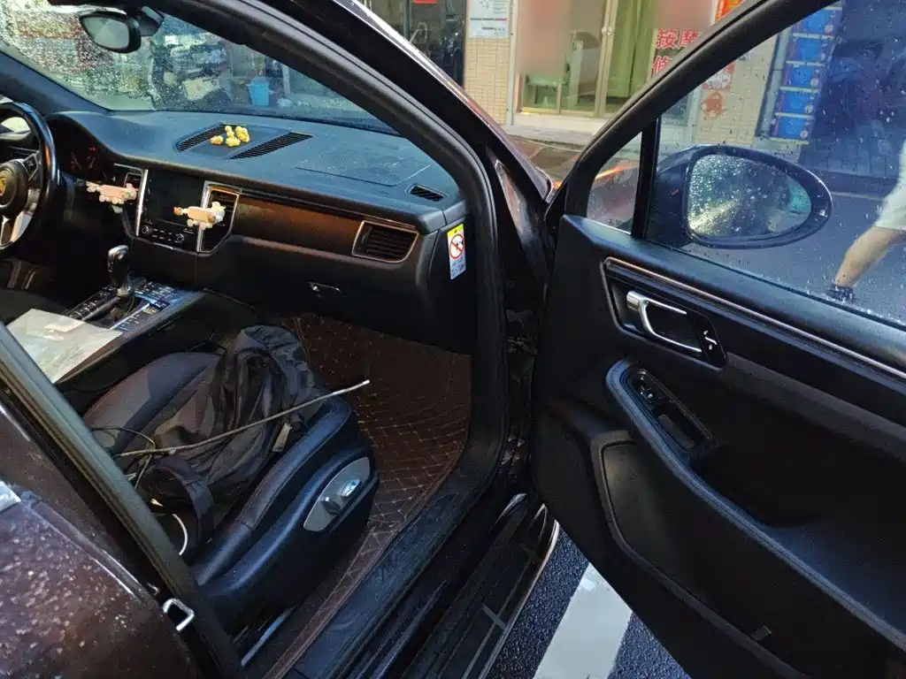 Porsche Macan — миниатюра 21