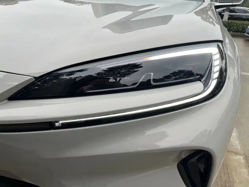 BYD SEA LION 07 DM I