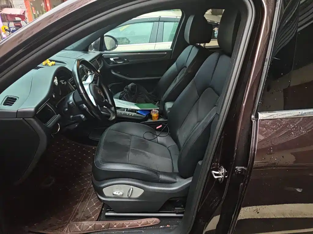 Porsche Macan — миниатюра 8