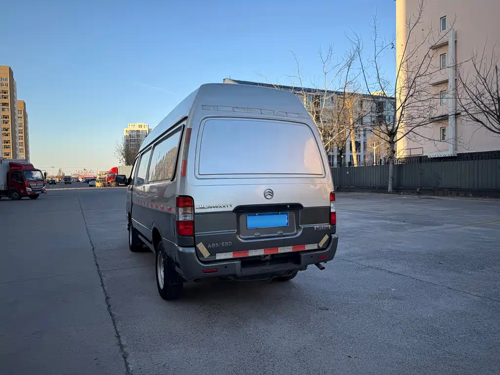 GOLDEN DRAGON SEA LION