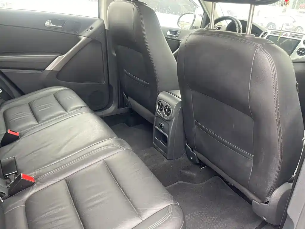 Volkswagen Tiguan 2013 2.0TSI AT Luxury