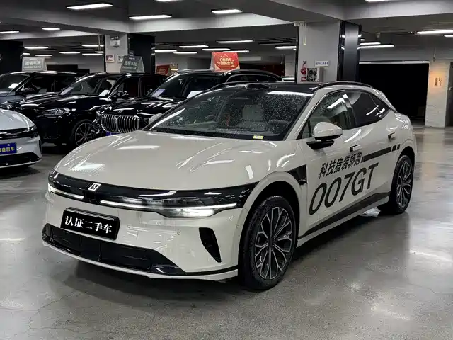 2025 Zeekr 007