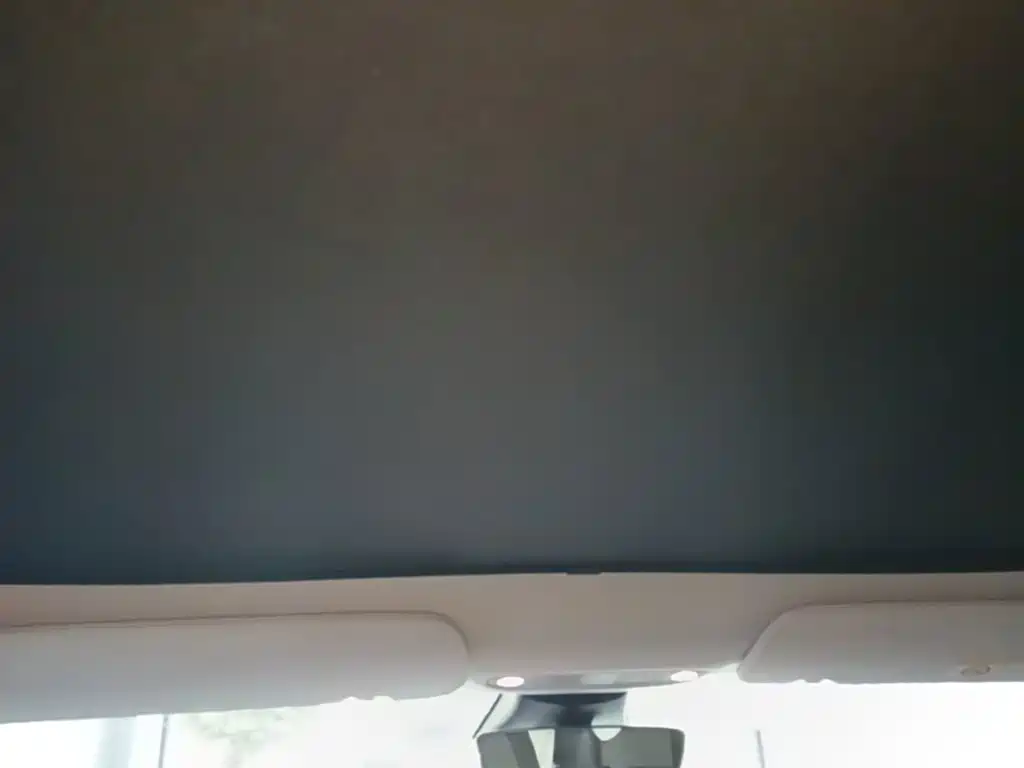 Tesla Model 3 — миниатюра 18