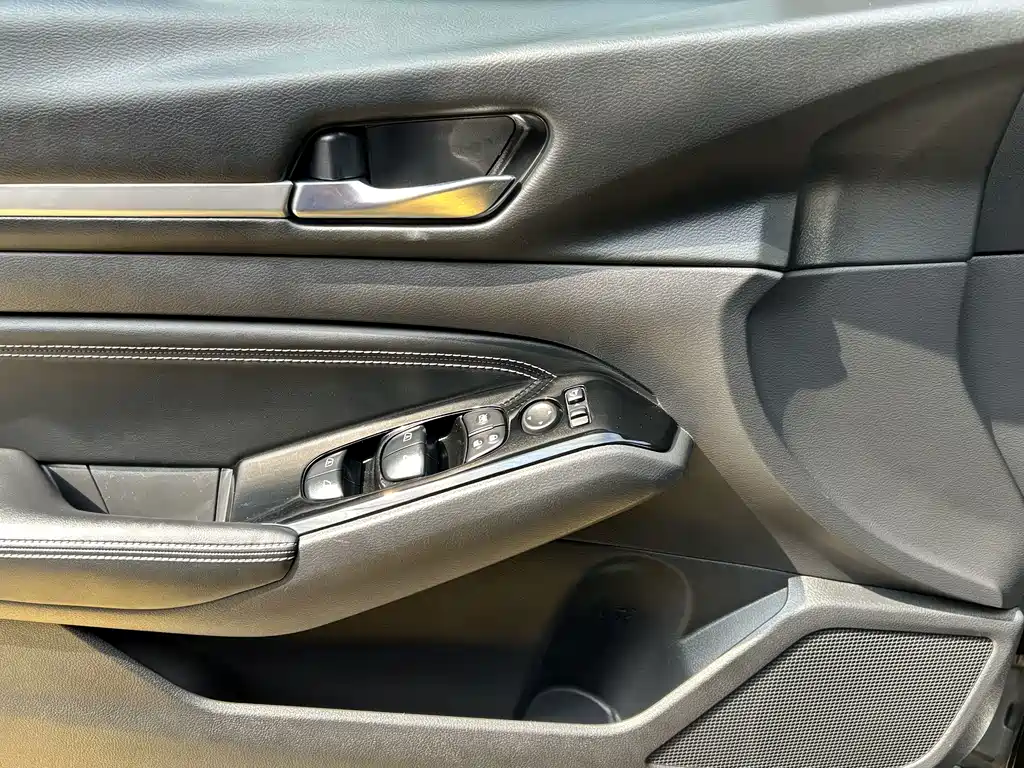 Nissan Teana — миниатюра 13