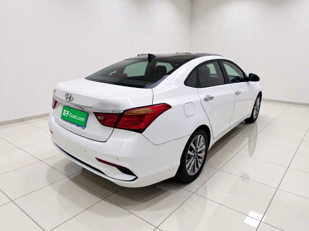 Hyundai Mistra — миниатюра 4