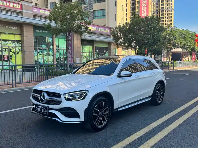 MERCEDES-BENZ GLC 2021