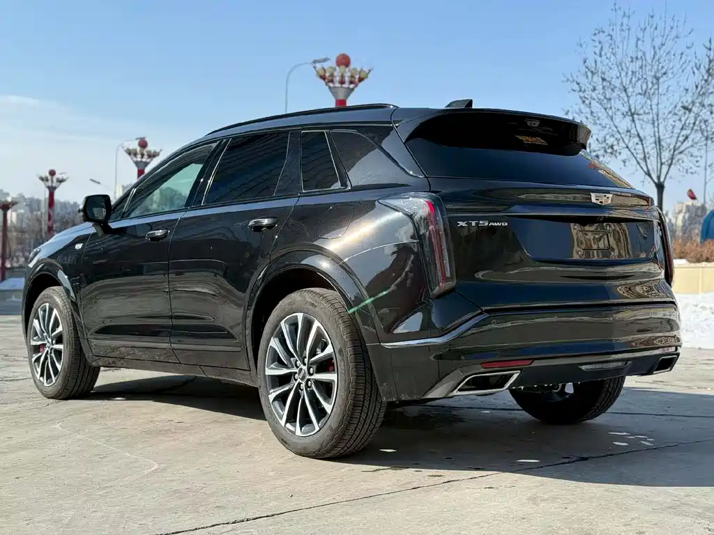 CADILLAC XT5