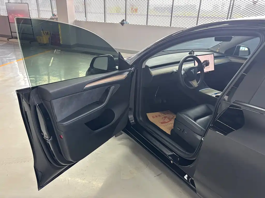 Tesla Model Y — фотографии объявления, Фото 10