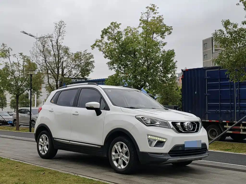 CHANGAN CS15